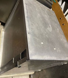 lot 1125 image: Lockwood ENCLOSED Holding Cabinet On Caster 21 x 27.5 x 27.5