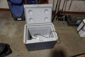 lot 13 image: Coleman 12 Volt Cooler