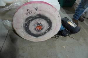 lot 15 image: Oval Archery Target