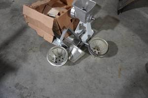 lot 32 image: Meat Grinding Kit