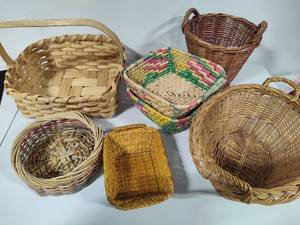 lot 72 image: Lot of Assorted Baskets