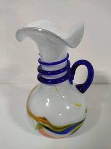 lot 1 image: Murano Hand Blown Swirled Art Glass Vase