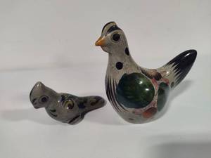 lot 32 image: Hand Painted Mexican Folk Art Birds