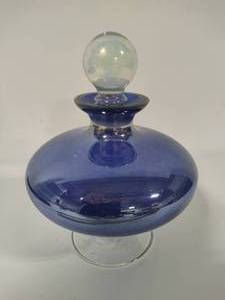 lot 27 image: Iridescent Blue Glass Decanter wStopper