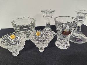 lot 42 image: Crystal Assortment
