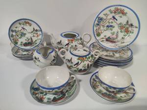 lot 56 image: Japanese Pagoda Tea Set