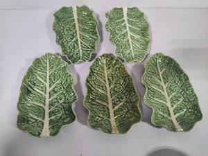 lot 81 image: Bordallo Pinheiro Cabbage Leaf Dishes