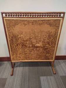 lot 87 image: Antique Fireplace Tapestry Screen