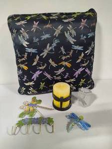 lot 96 image: Dragonfly Decor Lot