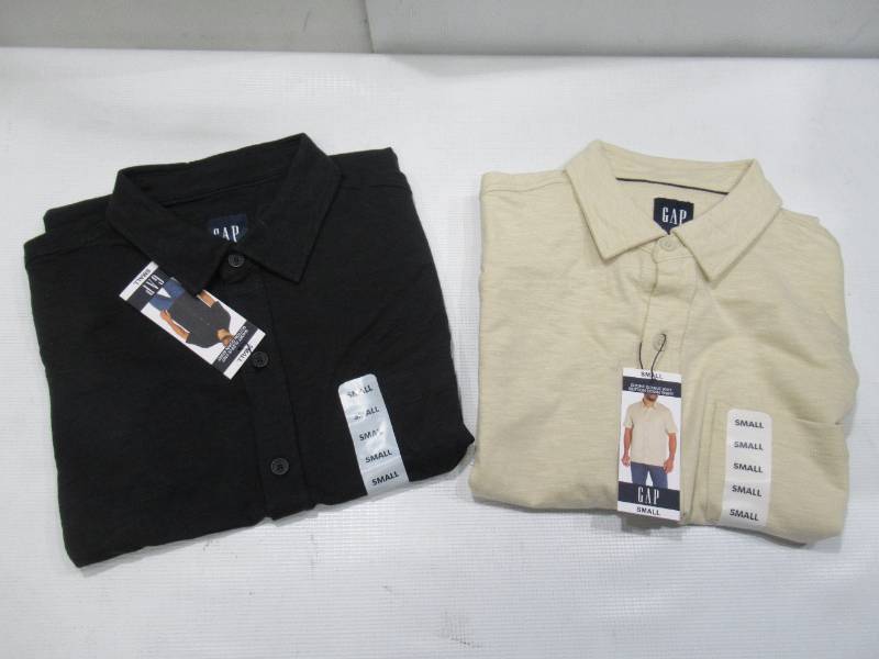 lot 209 image: NEW 2 Pack of GAP Mens Short Sleeve Knit Button Down Shirts - Neutral and True Black - SMALL