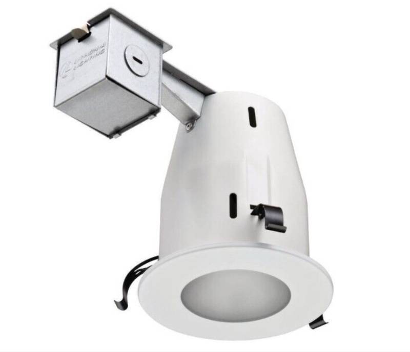 lot 295 image: Lithonia Lighting 93CRI 5 Inch Lens Kit with Halogen Lamp Included in White