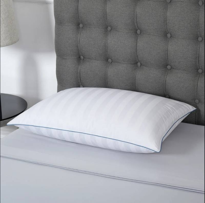 lot 162 image: NEW DownHaven - Luxury Down Filled Pillow - Standard  Queen Size