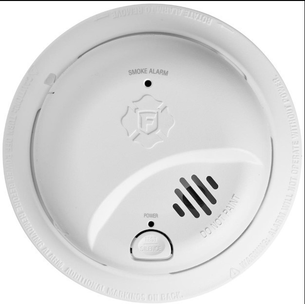 lot 176 image: NEW First Alert Precision Detection Interconnect Hardwired Smoke Alarm with Battery Backup - SMI100-AC