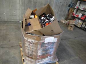 lot 101 image: Pallet of Store Overstock and Ecommerce Product and Returns