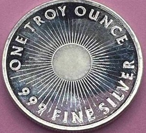 lot 49 image: 1oz .999 Silver Round