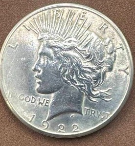 lot 62 image: 1922 Silver Peace Dollar