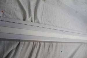 lot 75 image: Honeycomb Blinds Head Rail with Honeycomb Fabric Insert