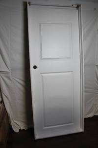 lot 103 image: Prehung Smooth Extra White Interior Door 28 x 67