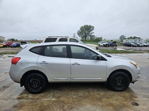 lot 13 image: 2011 Nissan Rogue AWD