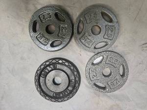 lot 40 image: Lot of Four 2.5LB One-inch Weight Plates (USED)