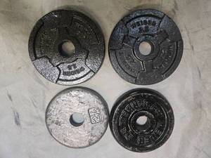 lot 41 image: Lot of Four 2.5LB One-inch Weight Plates (USED)