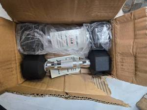 lot 51 image: Lot of a pair of 5LB Dumbbells (New)