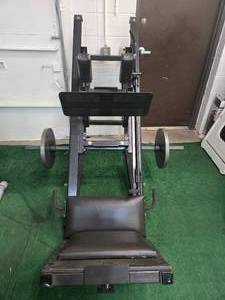 lot 124 image: Heavy-Duty Commercial Body Solid Leg Presshack Squat (USED)