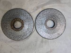 lot 119 image: Lots of a Pair of 5LB 2-Inch Weight Plates (USED)
