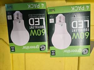 lot 135 image: Two Packs (8 Light Bulbs) of Greenlite LED 60W Equivalent (NEW)