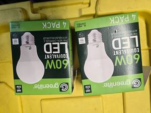 lot 136 image: Two Packs (8 Light Bulbs) of Greenlite LED 60W Equivalent (NEW)