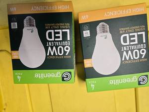 lot 146 image: Two Packs (8 Light Bulbs) of Greenlite High Efficiency LED 60W Equivalent (NEW)