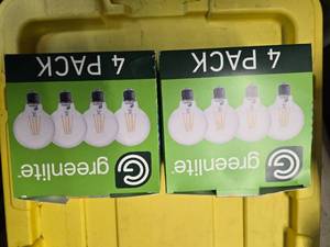 lot 151 image: Two Packs (8 Light Bulbs) of Greenlite LED 4.5W Equivalent (NEW)