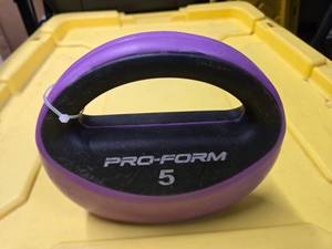 lot 159 image: 5LB KETTLEBELL (NEW)