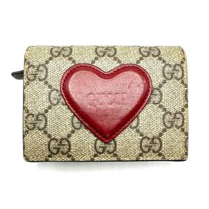 lot 42Q image: Gucci GG Canvas Wallet with Red Leather Heart Appliqu Pre-Owned Retail $695