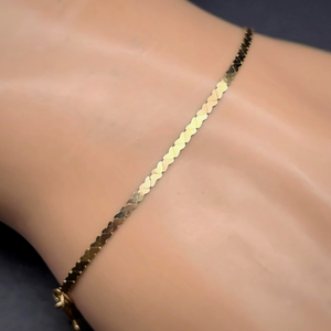 lot 54B image: Chevron Cobra Herringbone Chain Bracelet in 14k Yellow Gold VIDEO