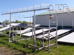 Hewitt 2000# Pontoon Lift with 23' x 114" Canopy with Gray Vinyl