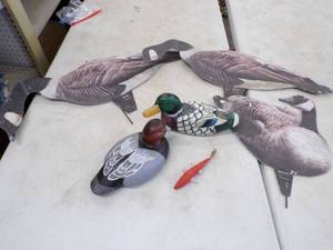 lot 7 image: Ice Fishing Decoy, Carved Ducks, and Goose Decoys