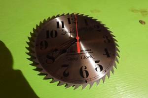 lot 322G image: Craftsman Saw Blade Shop Clock