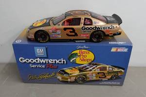 lot 216 image: Action Dale Earnhardt 1998 Bass Pro Shops 124 Scale Stock Car Replica