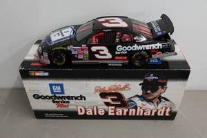 lot 217 image: Action Dale Earnhardt Goodwrench Service Plus 124 Scale Stock Car Replica