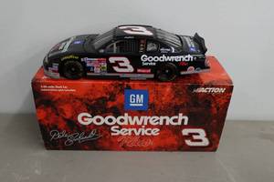 lot 220 image: Action Dale Earnhardt 2000 Goodwrench 124 Scale Stock Car Replica