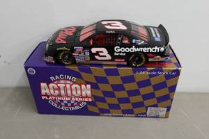 lot 222 image: Action Dale Earnhardt 1998 Goodwrench Plus 124 Scale Stock Car Replica