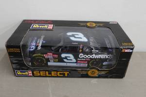 lot 244 image: Revell Select Dale Earnhardt 2001 Oreo 124 Scale Stock Car Replica