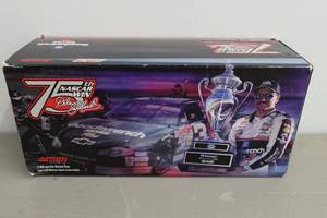 lot 250 image: Action Dale Earnhardt 2000 75th Win 124 Scale Stock Car Replica