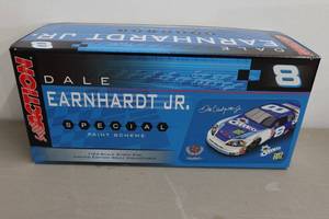 lot 265 image: Action Dale Earnhardt Jr 2006 Oreo Special Paint 124 Scale Stock Car Replica