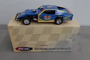 lot 273 image: American Diecast Company Dave Lear 2003 124 Scale Modified Car Replica