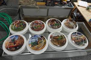 lot 298 image: 8 John Deere Collectors Plates