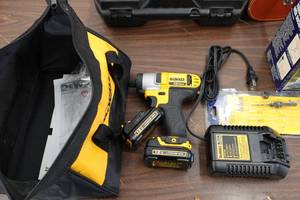 lot 348 image: Dewalt Cordless Impact Drill with Battery and Charger