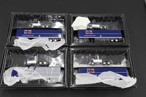 lot 368 image: 4 PEM Semi and Trailer 164 Scale Replicas