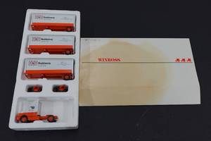 lot 370 image: Winross TNT Reddway Semi Truck and Trailer 164 Scale Replica